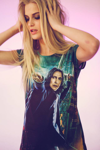Illustration for article titled Harry Potter fashion line sexes up Hogwarts with lycra